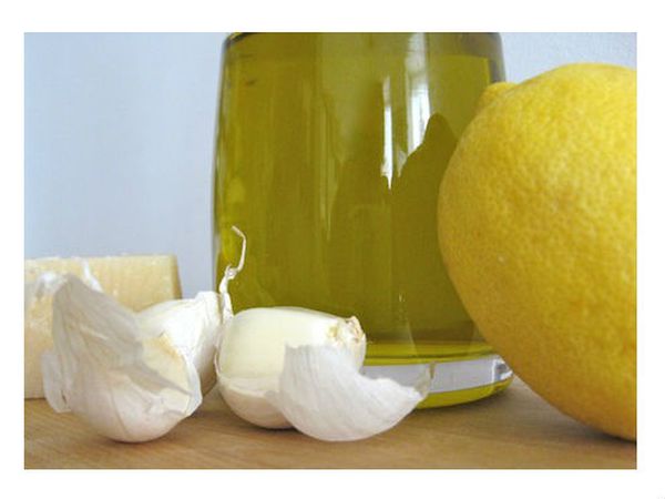 olive-oil-lemon-garlic (1)